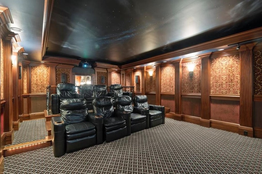 15205 White Columns Dr, Alpharetta GA  30004-8221 exterior