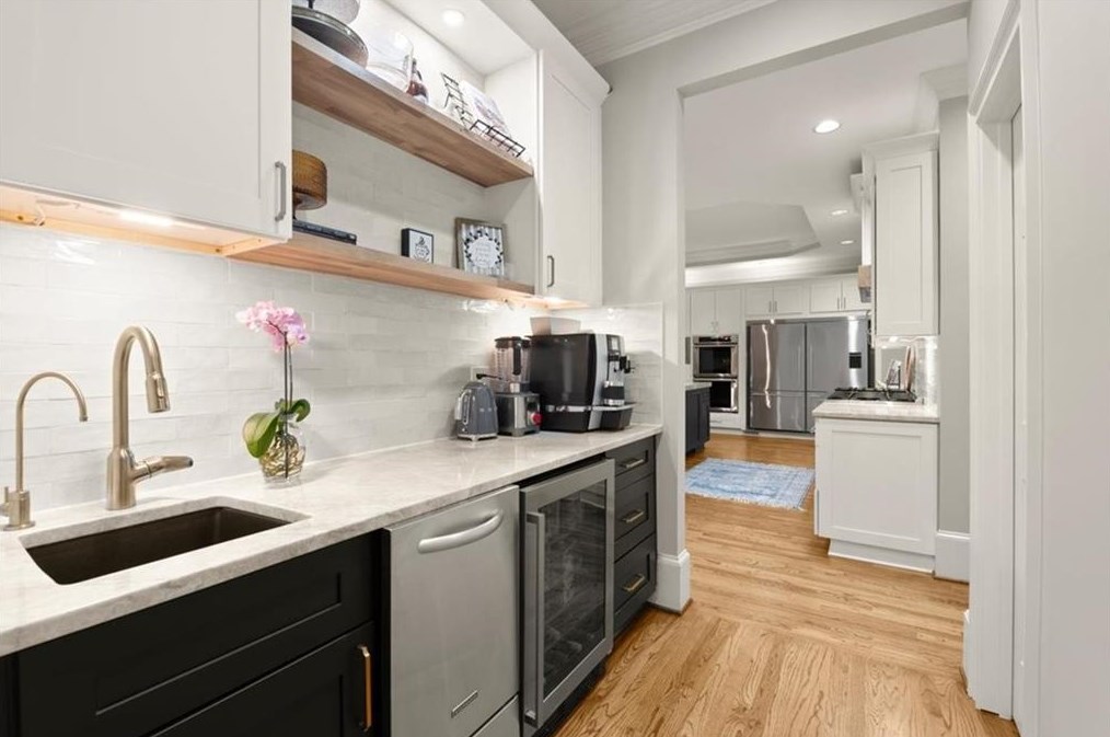 15205 White Columns Dr, Alpharetta GA  30004-8221 exterior