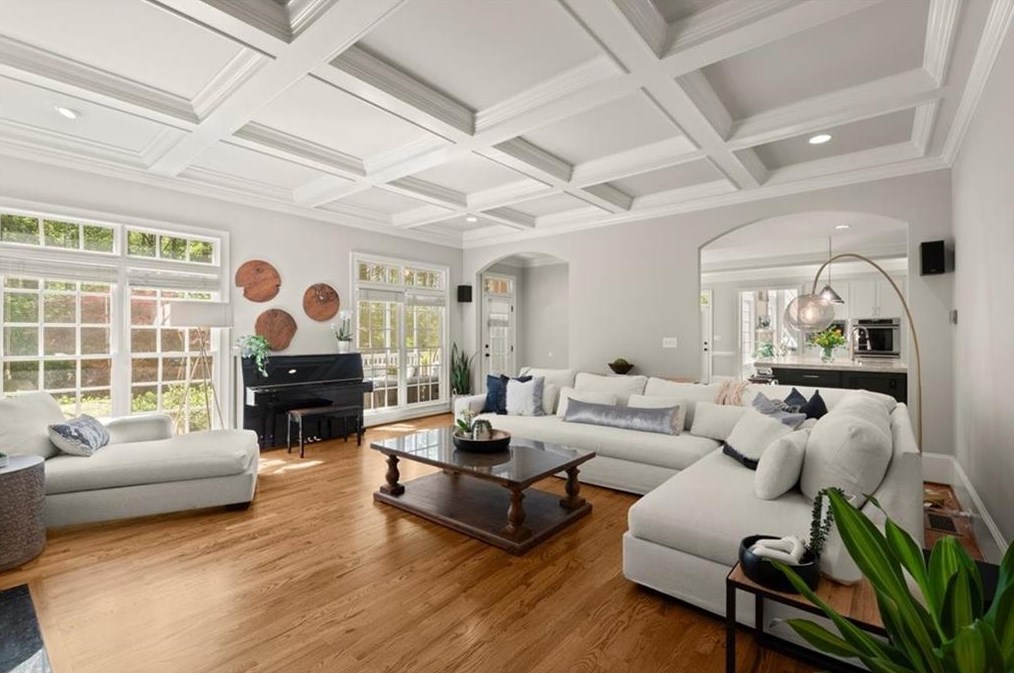 15205 White Columns Dr, Alpharetta GA  30004-8221 exterior