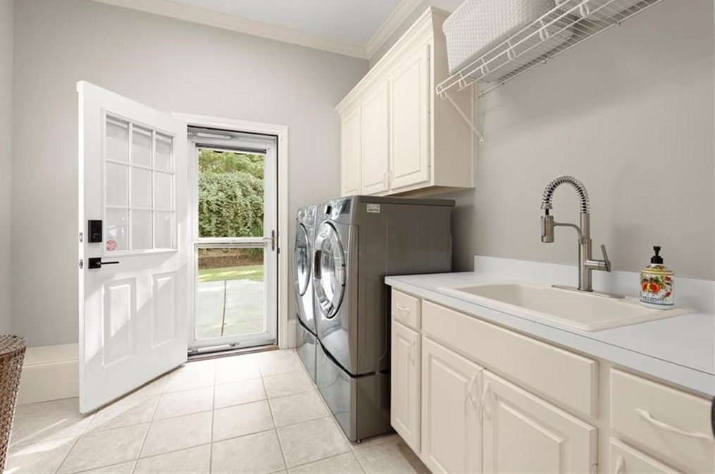 15205 White Columns Dr, Alpharetta GA  30004-8221 exterior