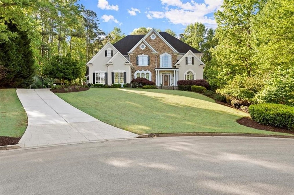 15205 White Columns Dr, Alpharetta GA  30004-8221 exterior