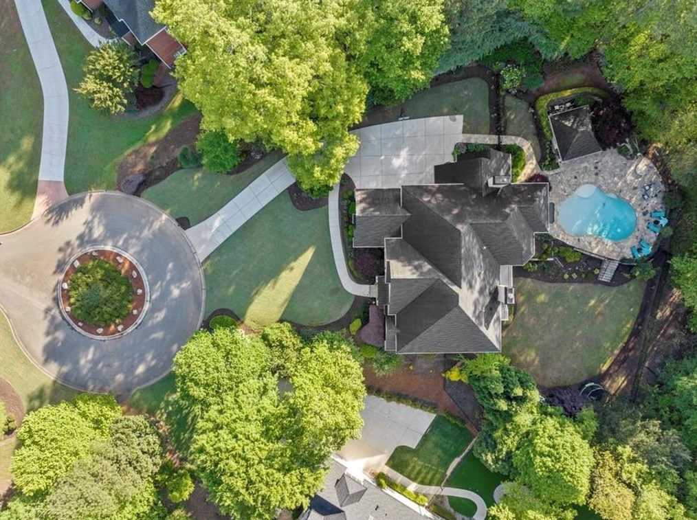 15205 White Columns Dr, Alpharetta GA  30004-8221 exterior