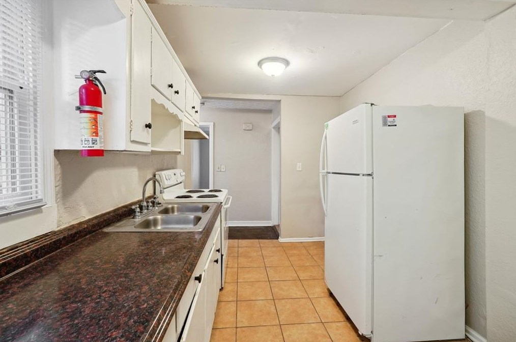 1321 Sharon St, Atlanta GA  30314-2465 exterior