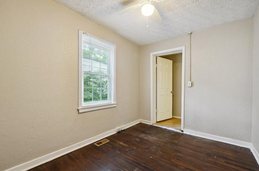 1321 Sharon St, Atlanta GA  30314-2465 exterior