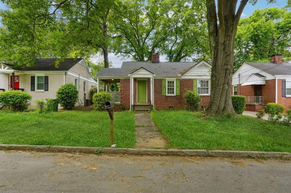 1321 Sharon St, Atlanta GA  30314-2465 exterior