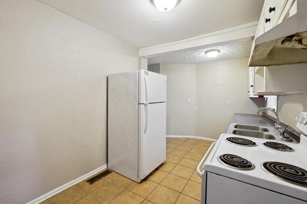1321 Sharon St, Atlanta GA  30314-2465 exterior