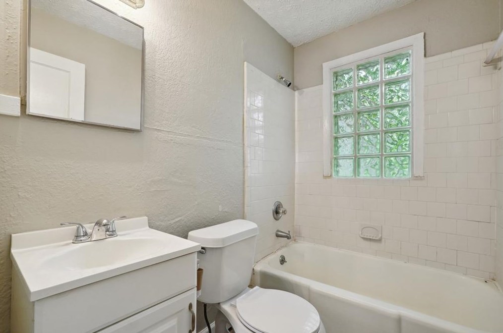 1321 Sharon St, Atlanta GA  30314-2465 exterior