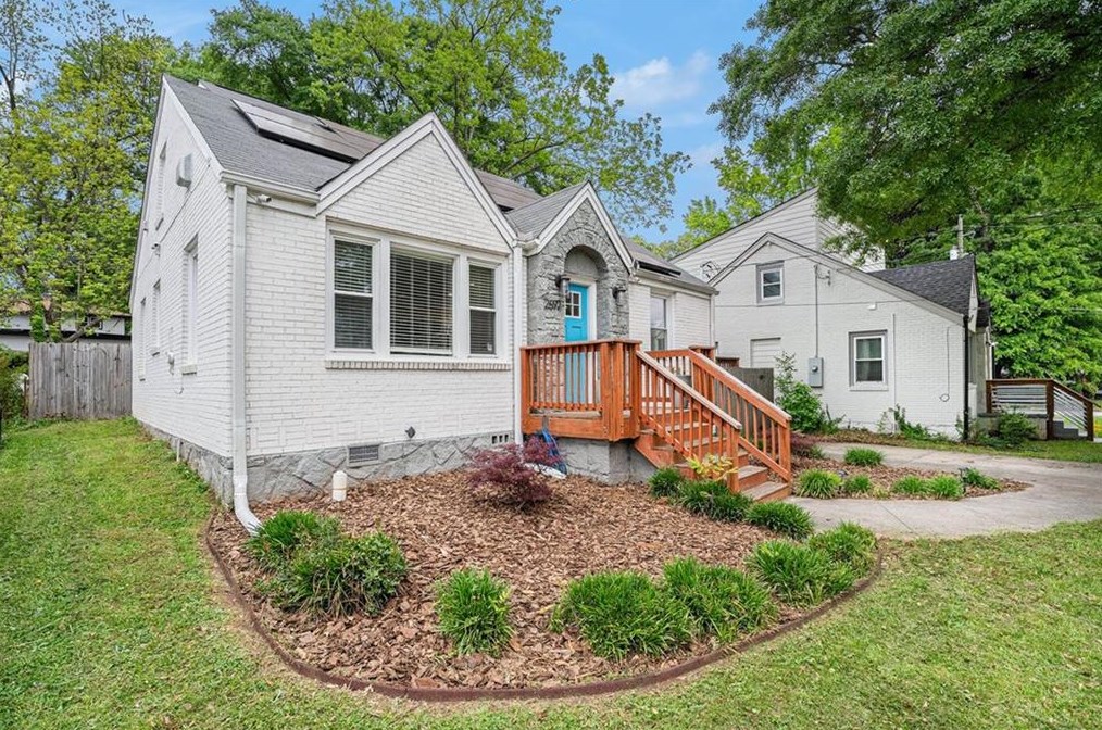 2592 Northview Ave, Decatur GA  30032-4221 exterior