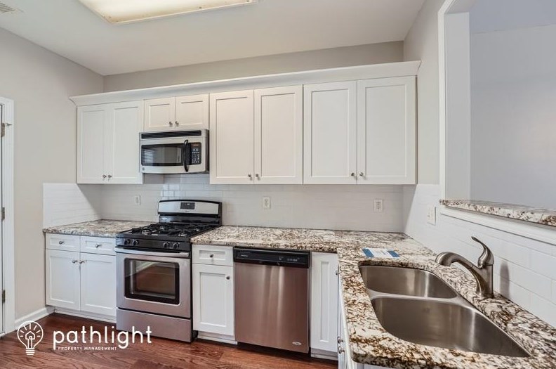 165 Riverstone Commons Cir, Holly Springs, GA 30114