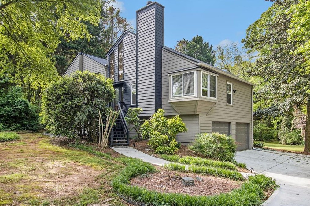 3883 Johnson Dr, Lithonia, GA 30039-8465
