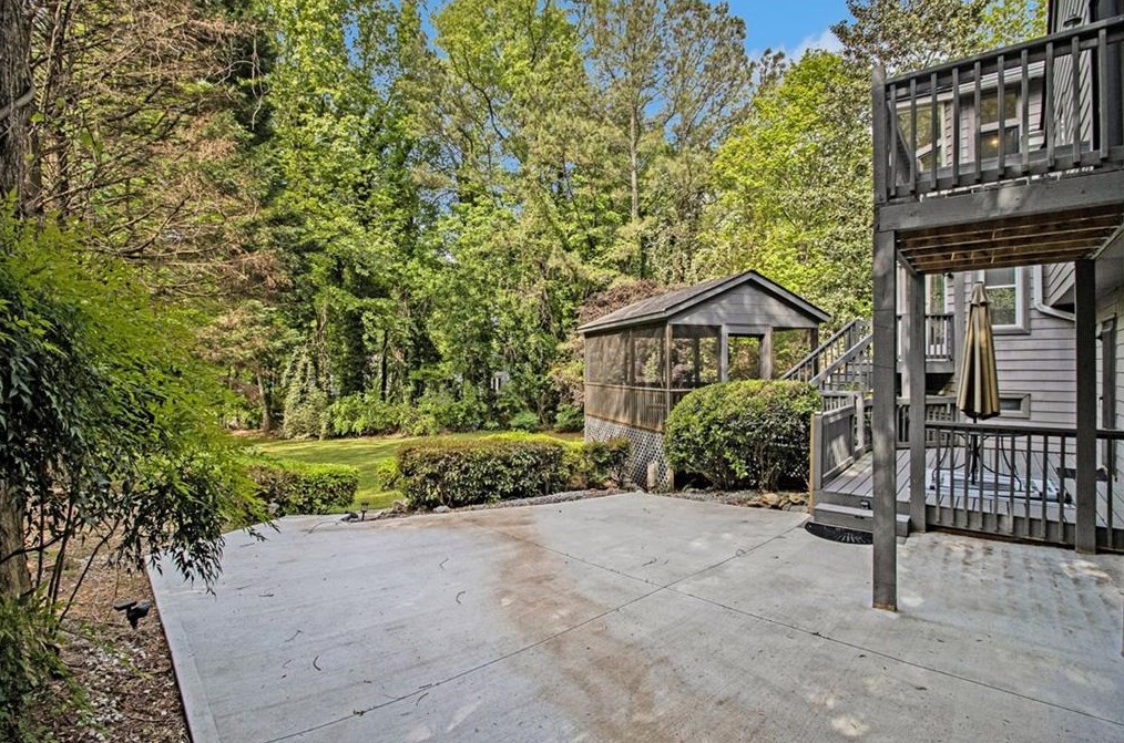 3883 Johnson Dr, Lithonia GA 30039-8446 exterior