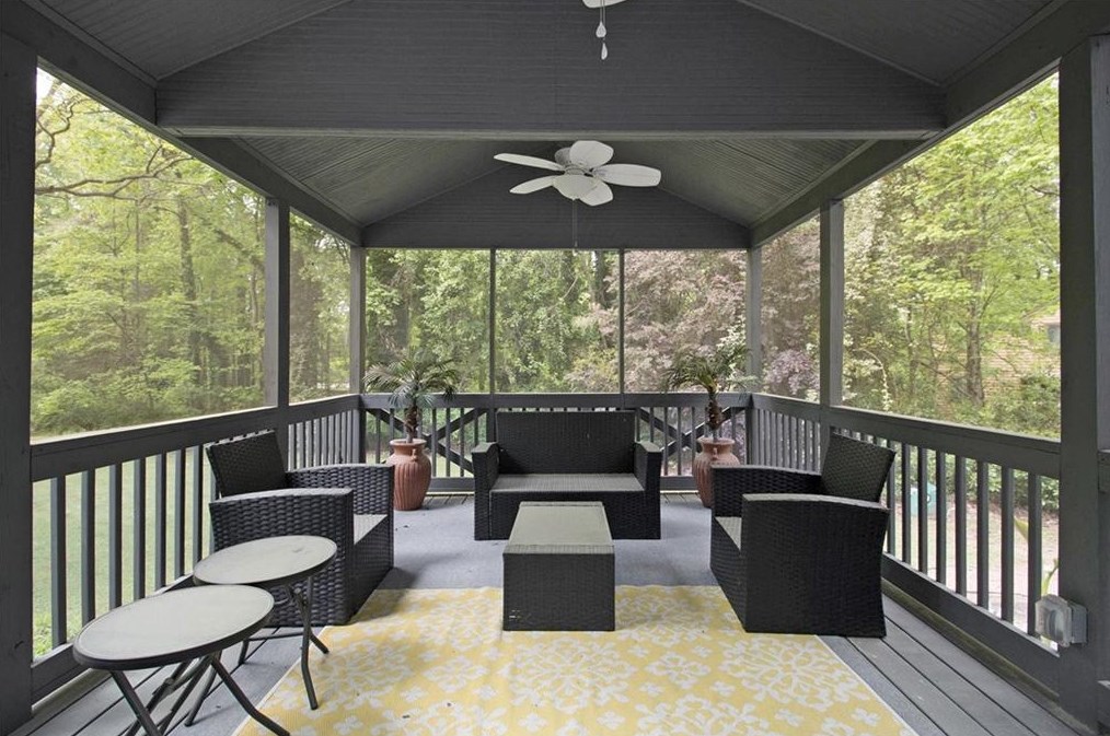 3883 Johnson Dr, Lithonia GA 30039-8446 exterior