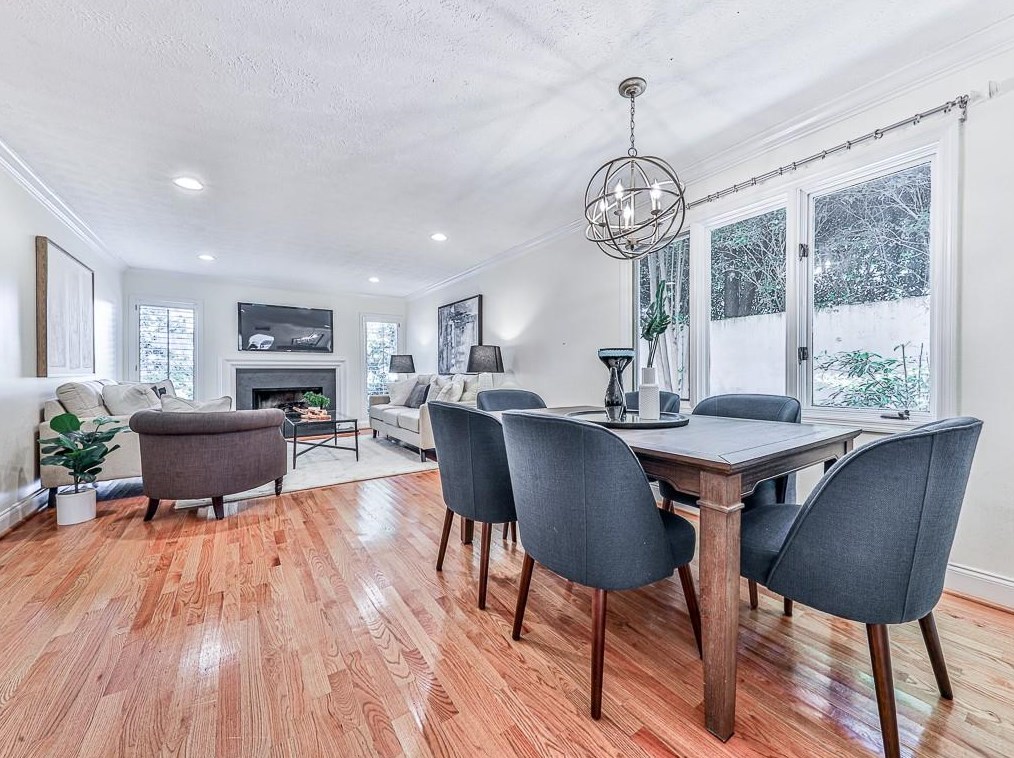 3028 Vinings Ferry Dr, Atlanta GA  30339-4314 exterior