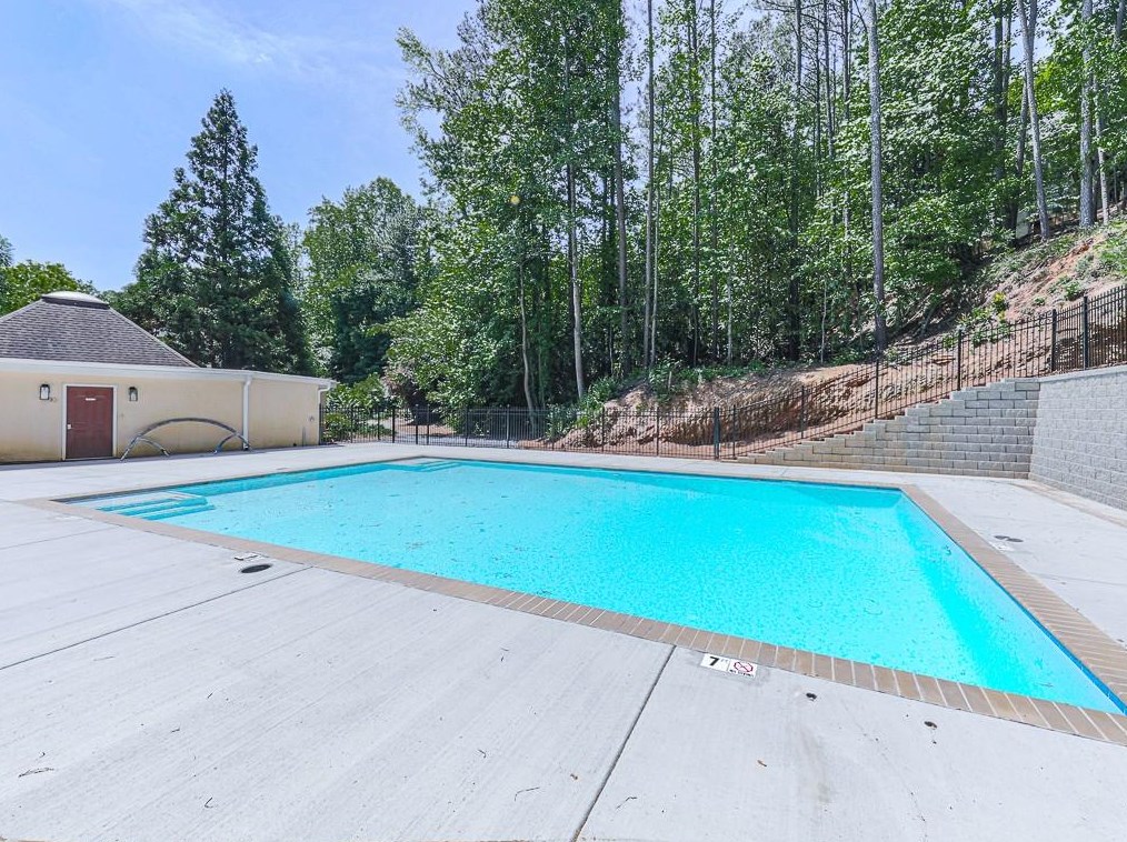 3028 Vinings Ferry Dr, Atlanta GA  30339-4314 exterior