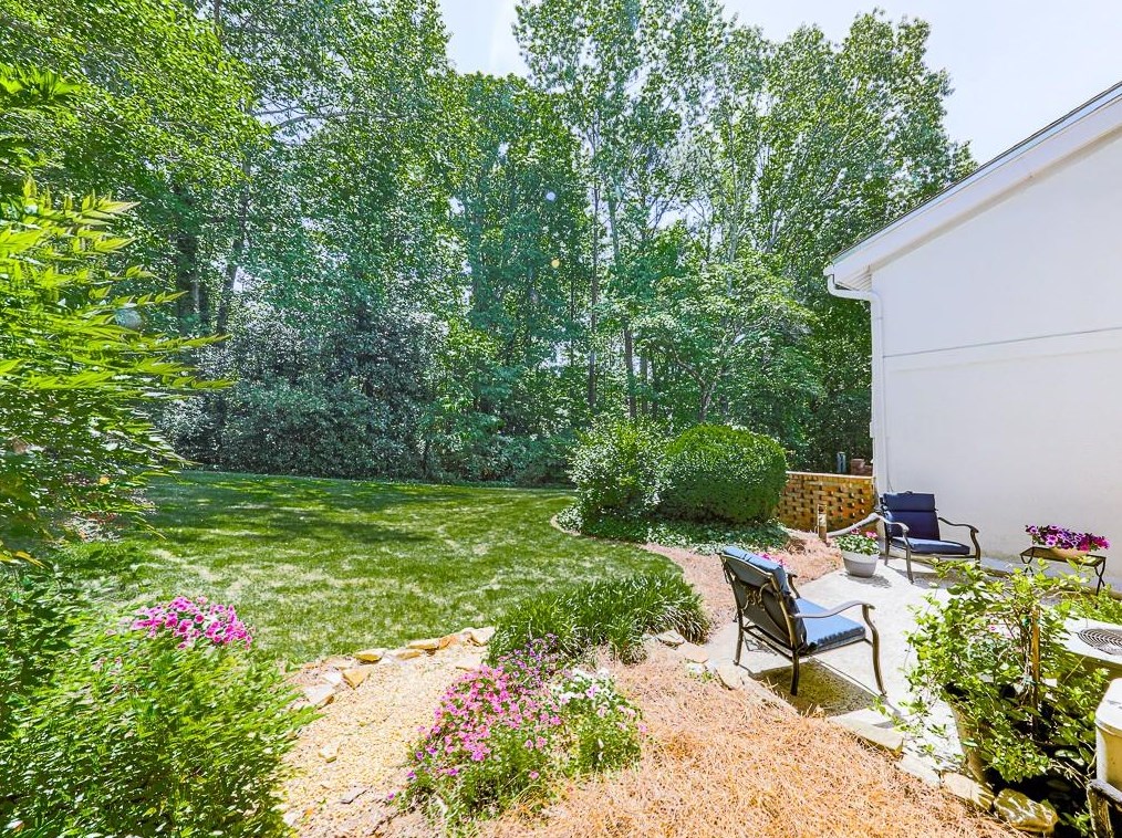3028 Vinings Ferry Dr, Atlanta GA  30339-4314 exterior
