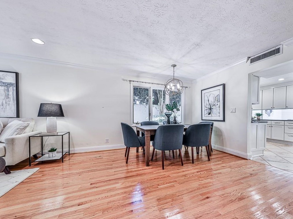 3028 Vinings Ferry Dr, Atlanta GA  30339-4314 exterior