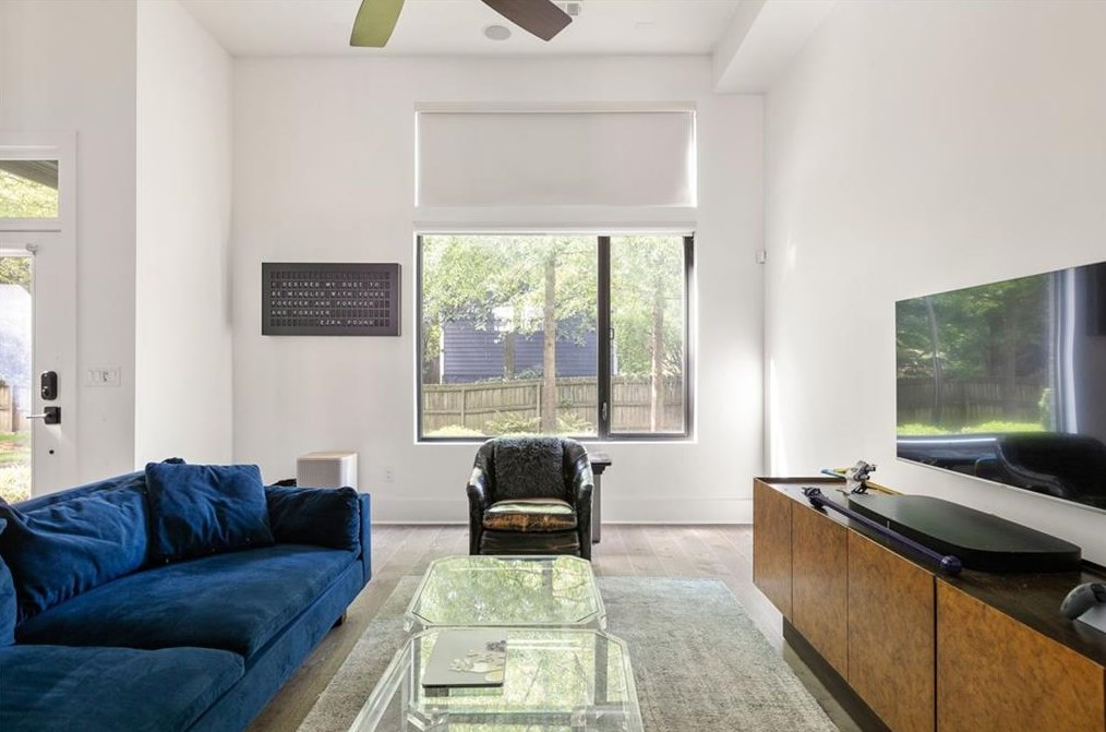 708 Oakview Rd, Decatur GA  30030-4329 exterior