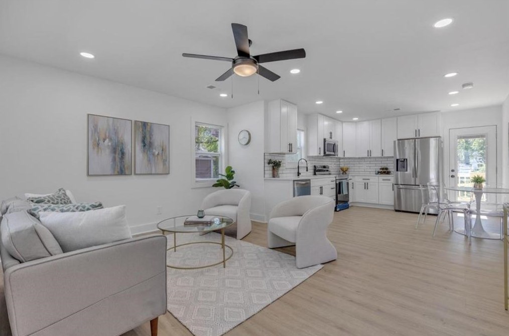 2484 Calvin Ave, Atlanta GA 30344-1001 exterior