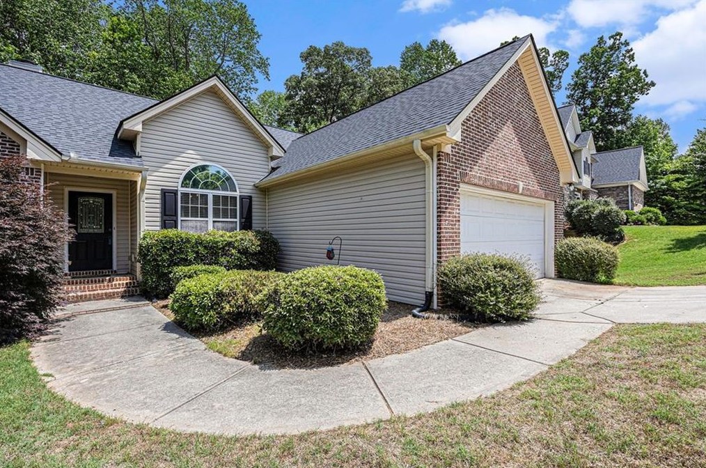 187 Liberty Dr, Jefferson, GA 30549-5555