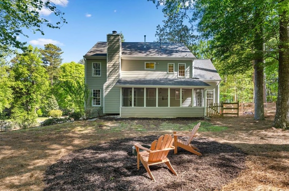 210 Sandtrap Way, Roswell GA  30076-3522 exterior