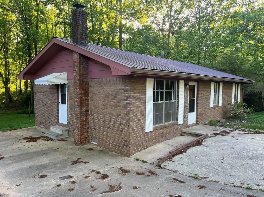2840 6 Gun Dr, Gainesville, GA 30507
