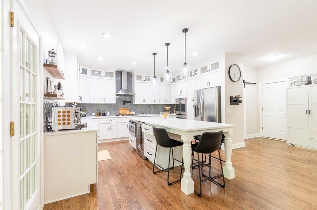 437 Rhodes House Dr, Suwanee GA  30024-6471 exterior