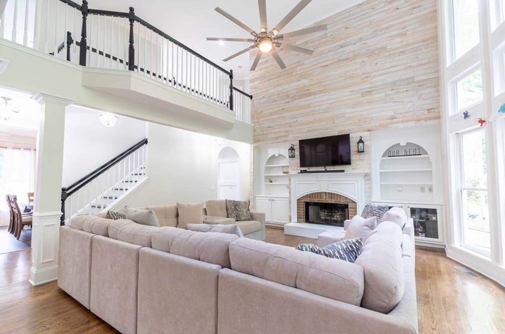 437 Rhodes House Dr, Suwanee GA  30024-6471 exterior