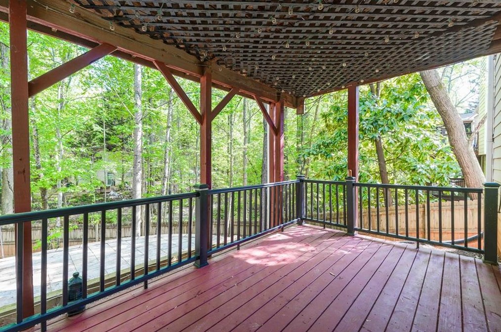 437 Rhodes House Dr, Suwanee GA  30024-6471 exterior