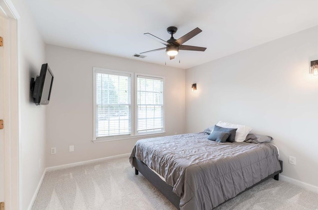 437 Rhodes House Dr, Suwanee GA  30024-6471 exterior