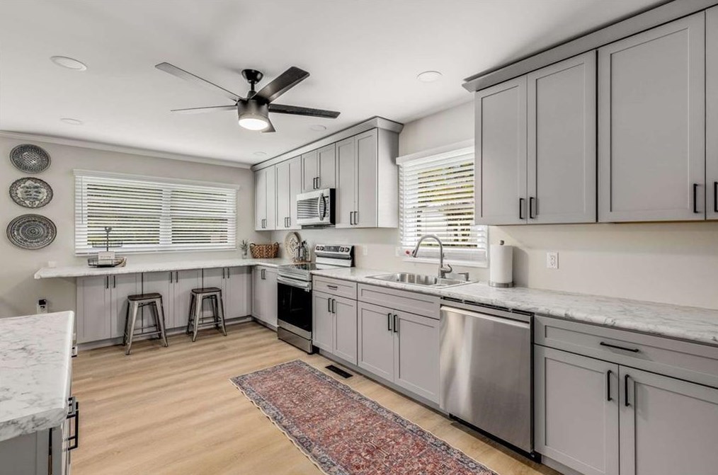 6013 Toombs St, Lula, GA 30554