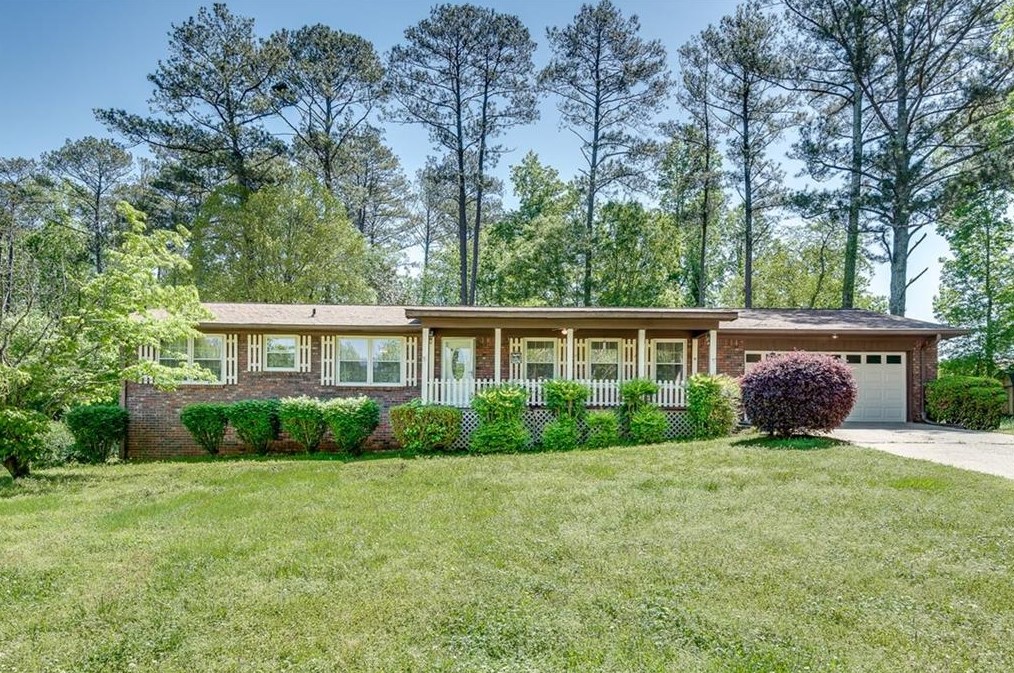 728 Brannon Dr, Lithia Springs, GA 30122