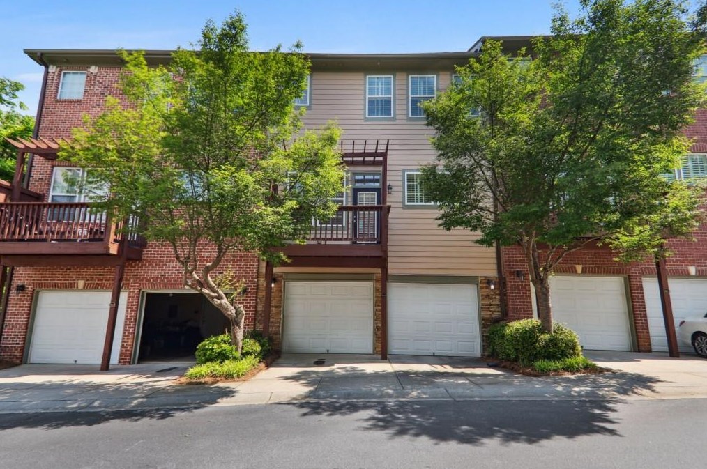 3613 Ashford Creek Dr, Atlanta GA  30319-5053 exterior
