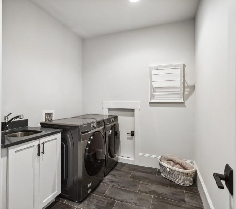 2144 Browning St, Atlanta GA  30317-0013 exterior