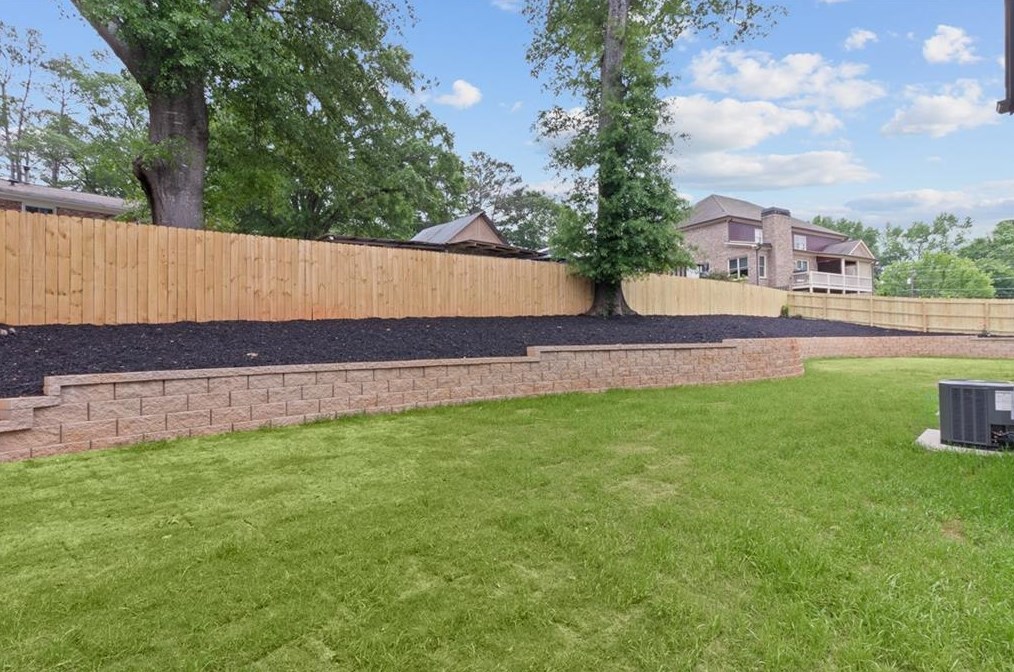 346 Crestview Cir, Roswell GA  30075-3823 exterior