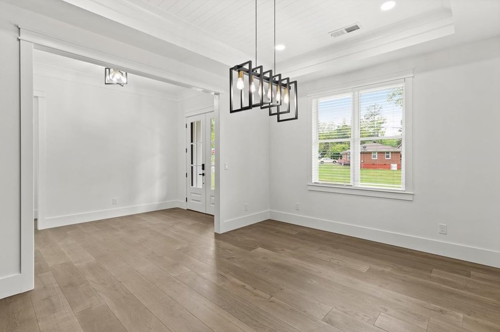 346 Crestview Cir, Roswell GA  30075-3823 exterior