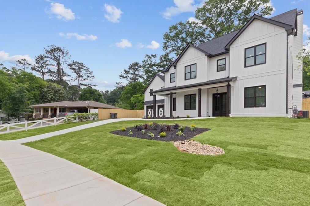 346 Crestview Cir, Roswell GA  30075-3823 exterior