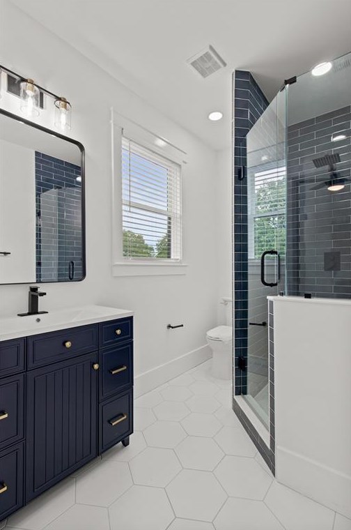 346 Crestview Cir, Roswell GA  30075-3823 exterior