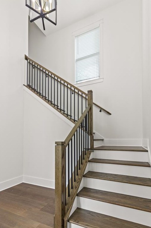 346 Crestview Cir, Roswell GA  30075-3823 exterior