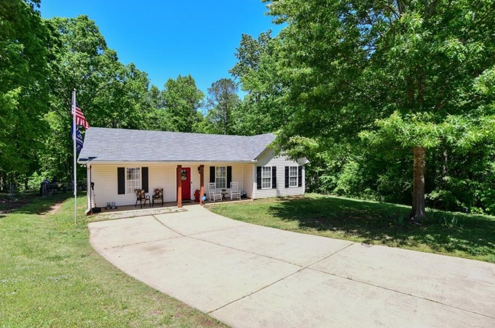 40 Hunters Keep, Porterdale, GA 30014