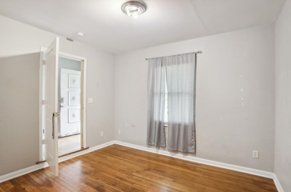 3499 Woods Dr, Decatur, GA 30032