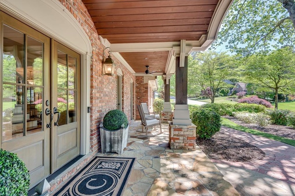 5276 Redfield Rd, Atlanta GA 30338-3722 exterior