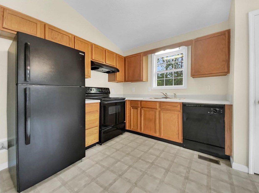 107 Huntington Way, Dallas, GA 30132