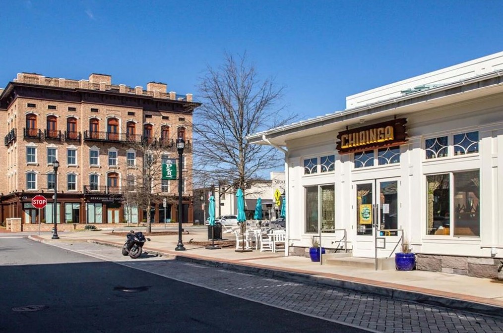 712 Nottaway Ln, Alpharetta GA 30009-2287 exterior