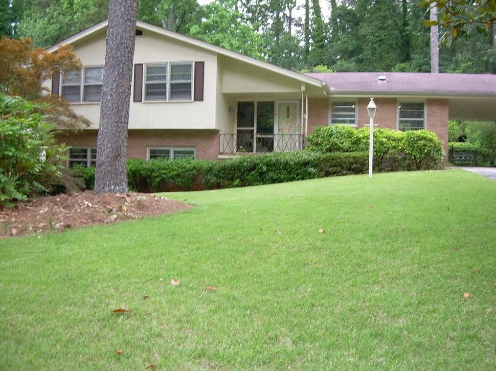 1238 Blueberry Trl, Decatur, GA 30033-3006