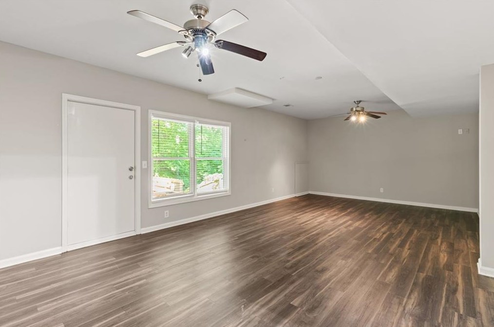 11115 Glenbarr Dr, Duluth GA 30097-7898 exterior