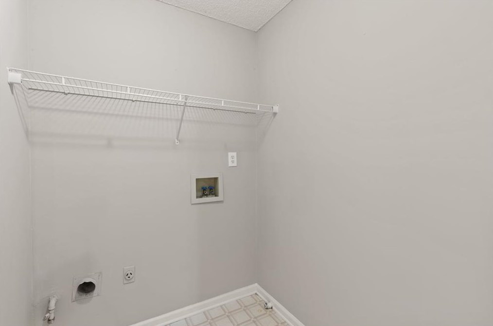 11115 Glenbarr Dr, Duluth GA 30097-7898 exterior