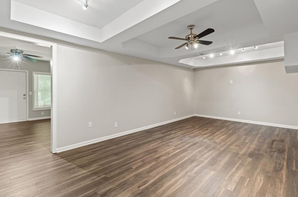 11115 Glenbarr Dr, Duluth GA 30097-7898 exterior