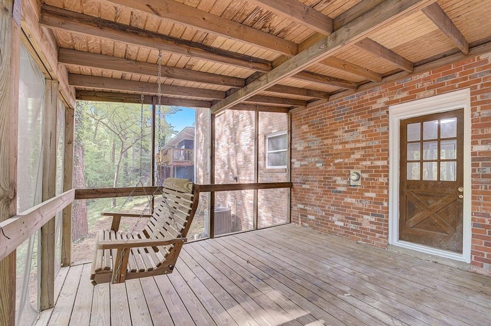 2493 Woodacres Rd, Atlanta GA  30345-1643 exterior