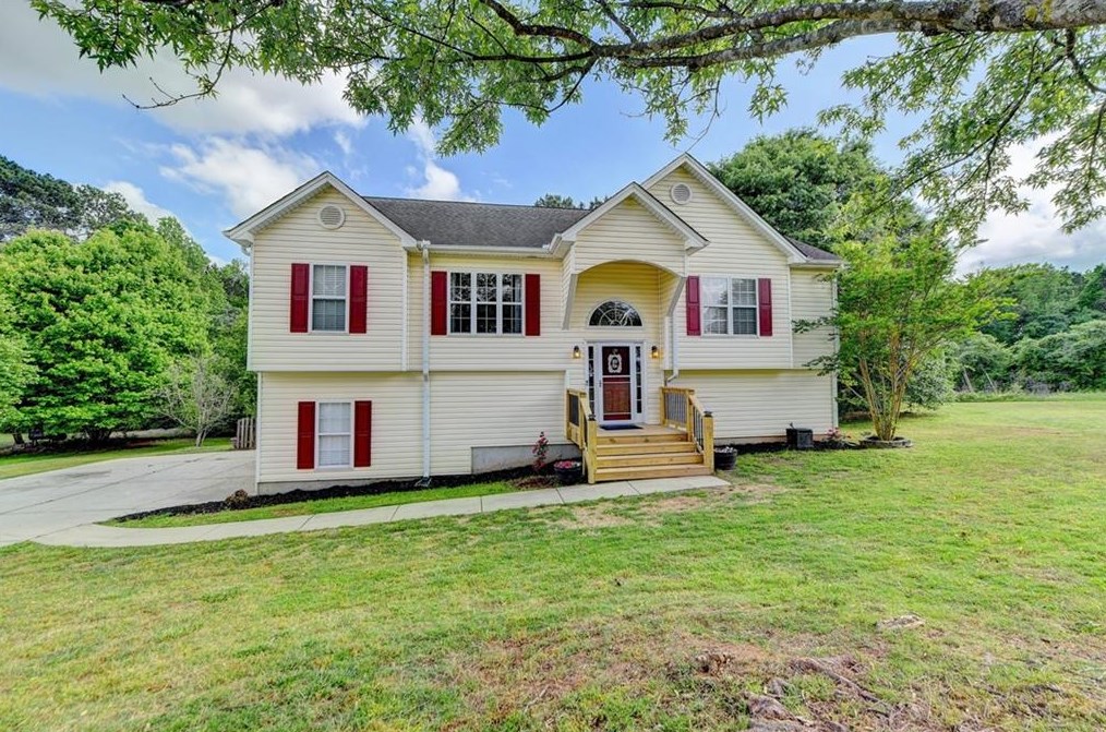 318 Ron Dr, Bethlehem, GA 30620-2531