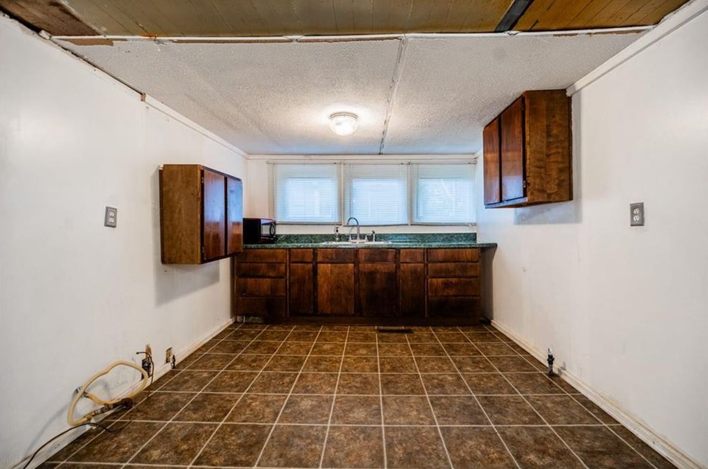 896 Marion Ave, Atlanta GA  30312-3632 exterior